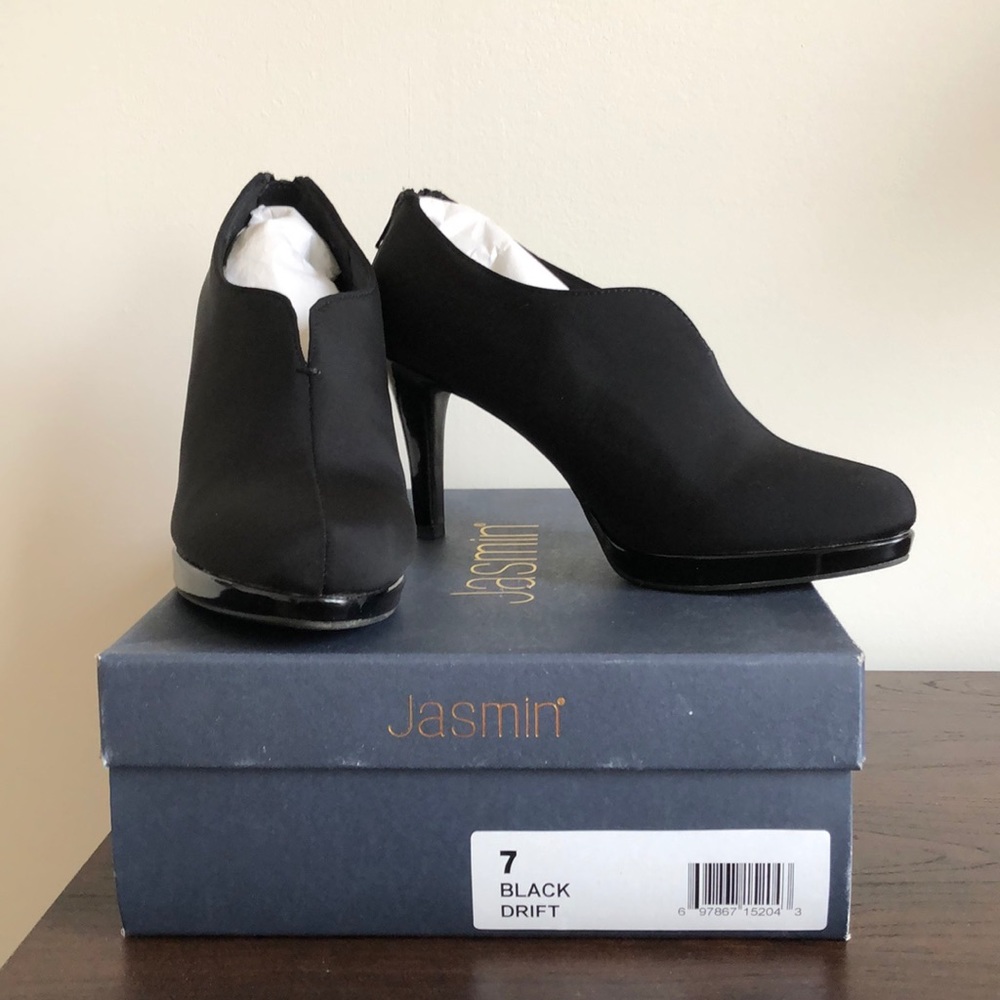 Black bootie heels with back zip up